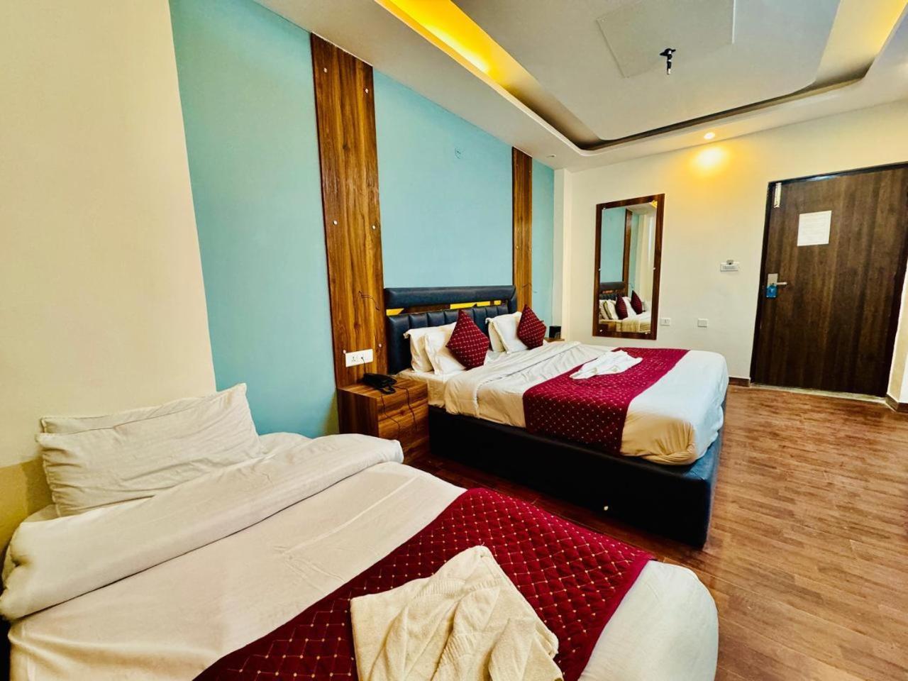 Royal Majestic View Point Lodge Manali  Bagian luar foto