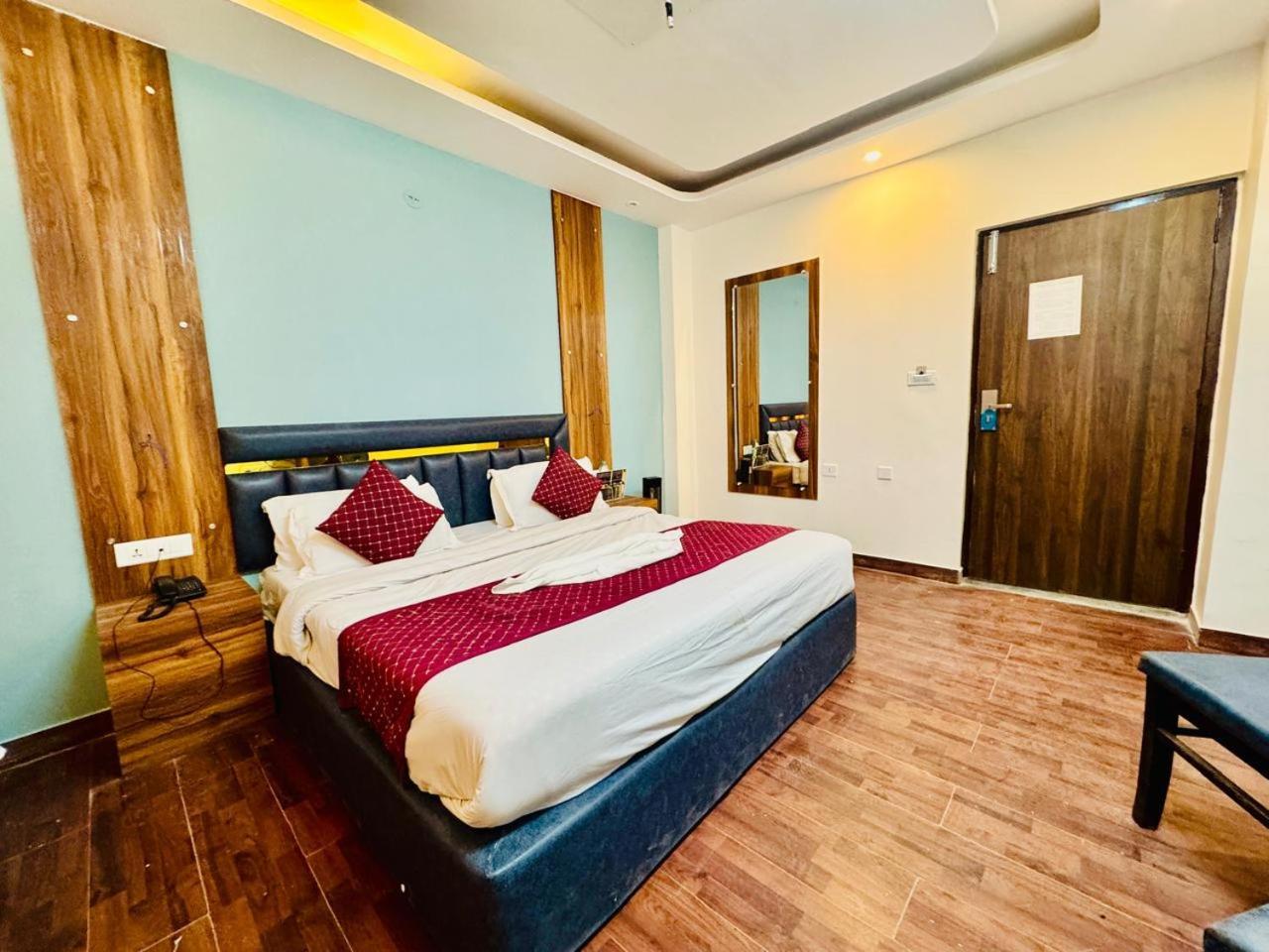 Royal Majestic View Point Lodge Manali  Bagian luar foto