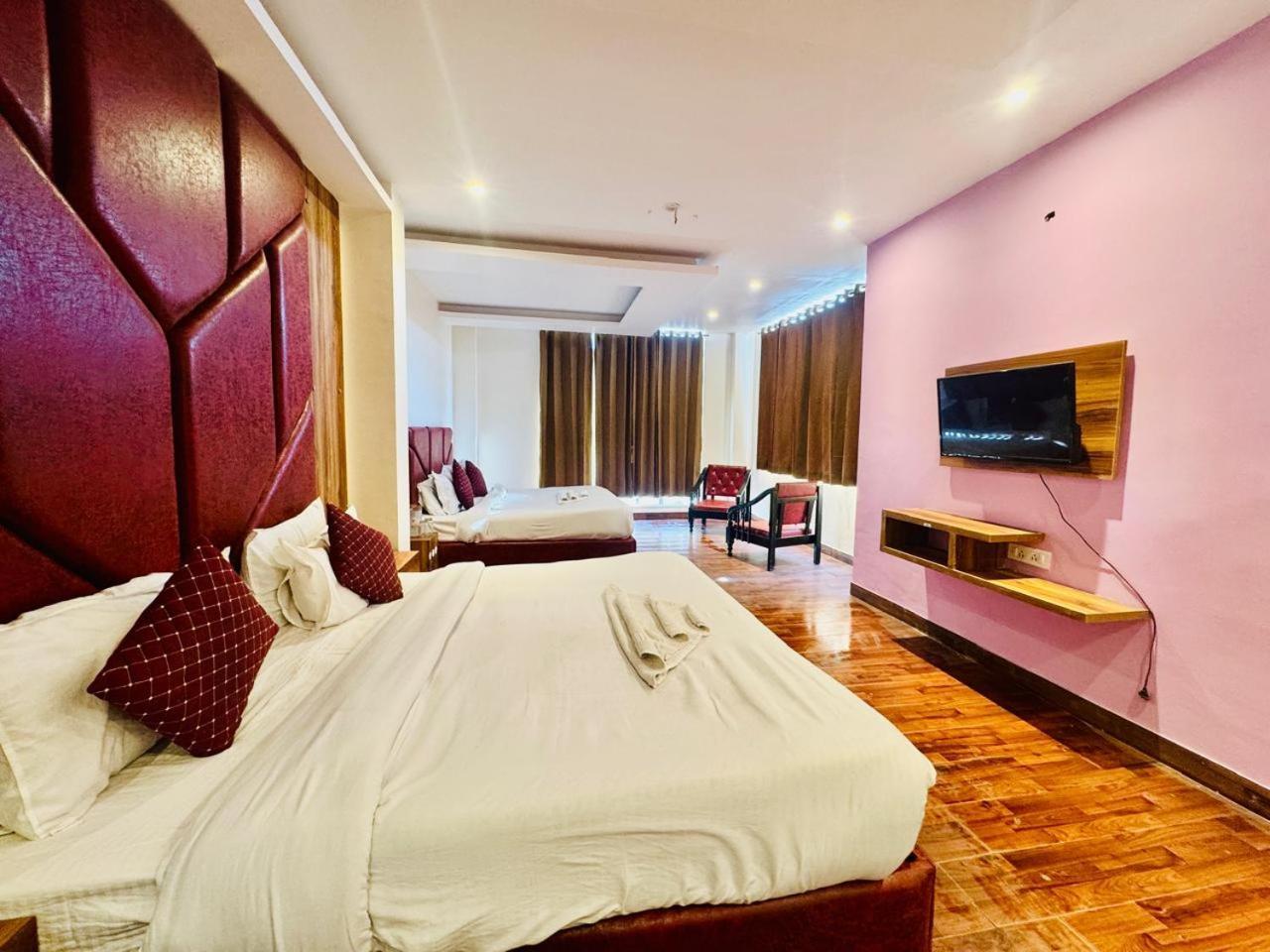 Royal Majestic View Point Lodge Manali  Bagian luar foto