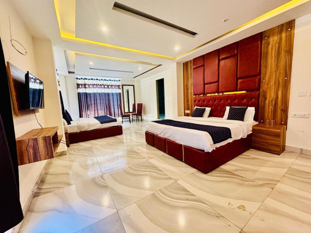Royal Majestic View Point Lodge Manali  Bagian luar foto