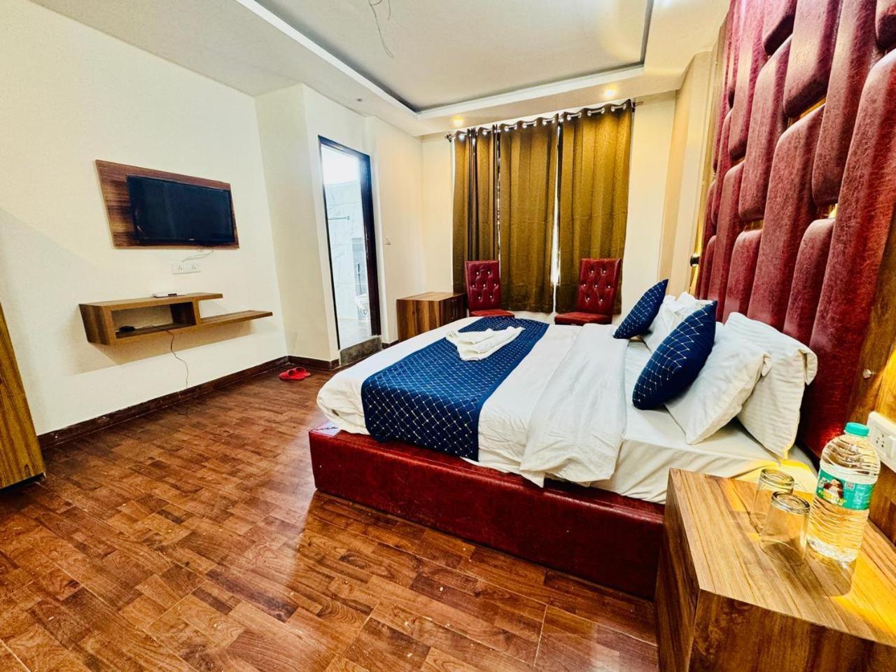 Royal Majestic View Point Lodge Manali  Bagian luar foto