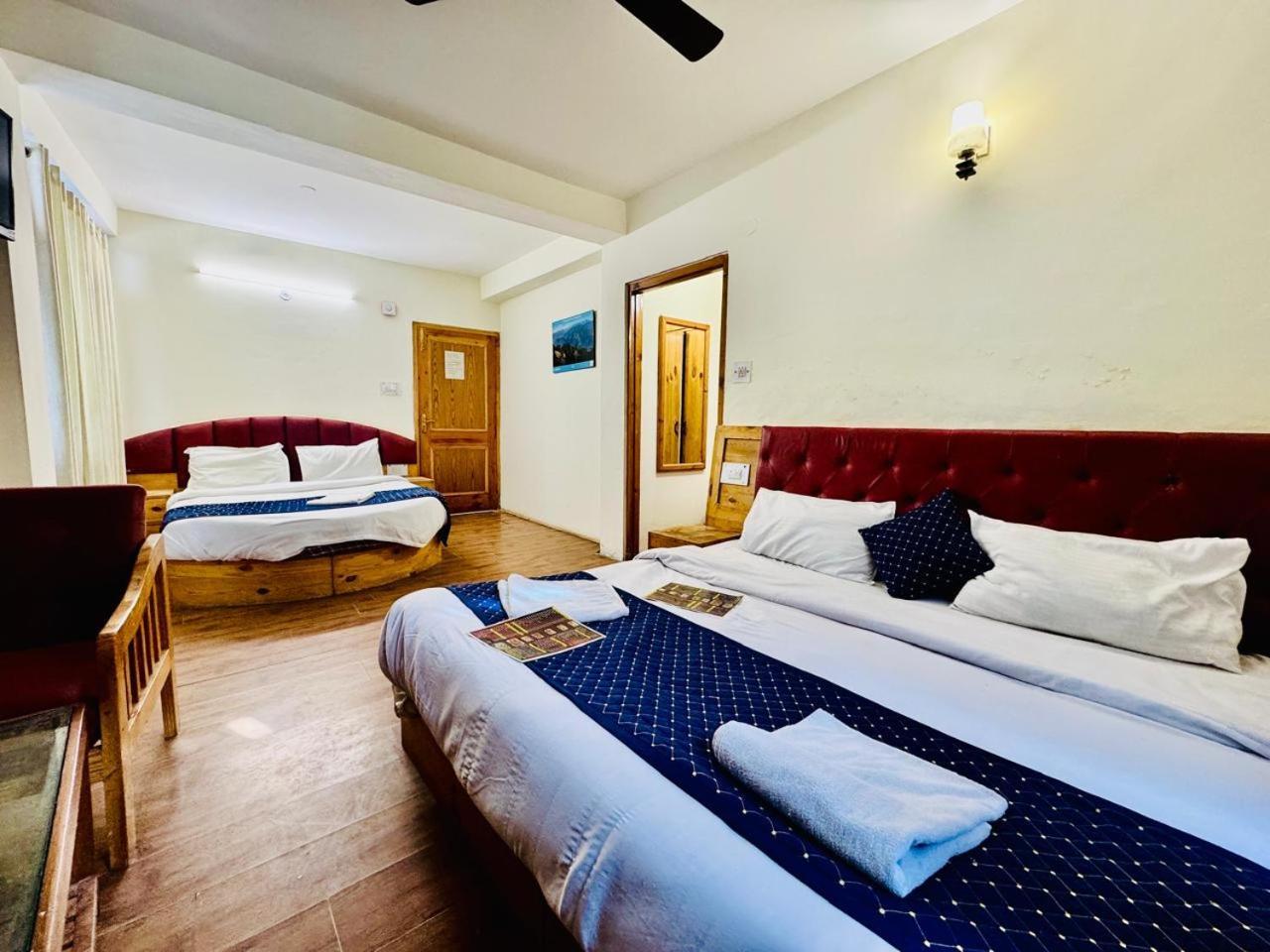 Royal Majestic View Point Lodge Manali  Bagian luar foto