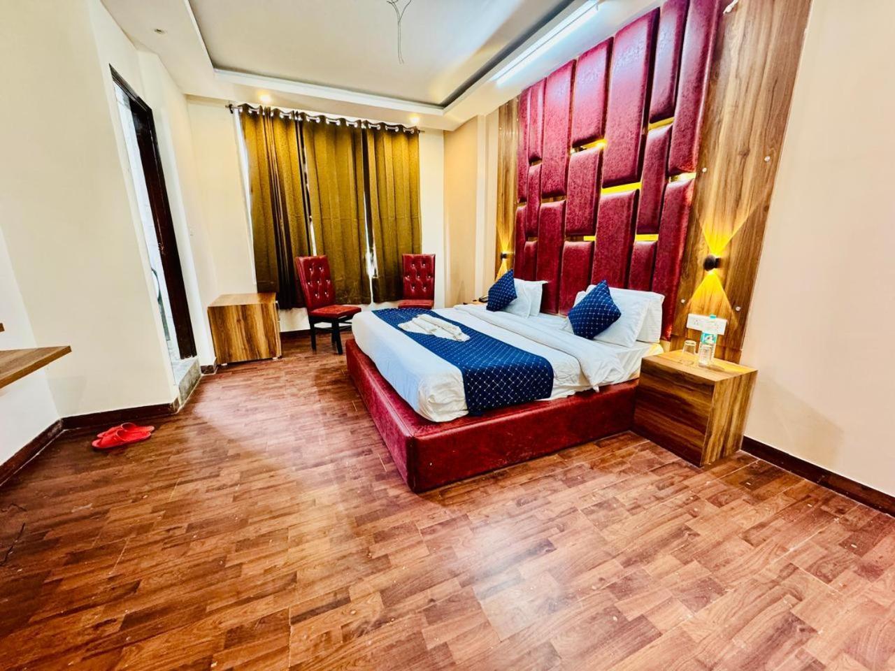 Royal Majestic View Point Lodge Manali  Bagian luar foto