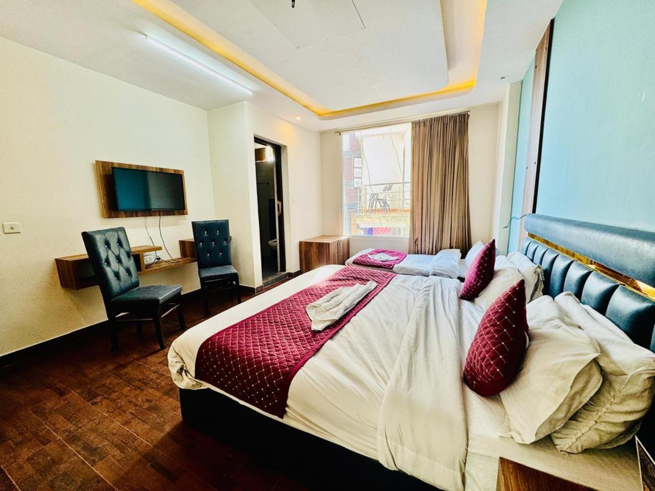 Royal Majestic View Point Lodge Manali  Bagian luar foto