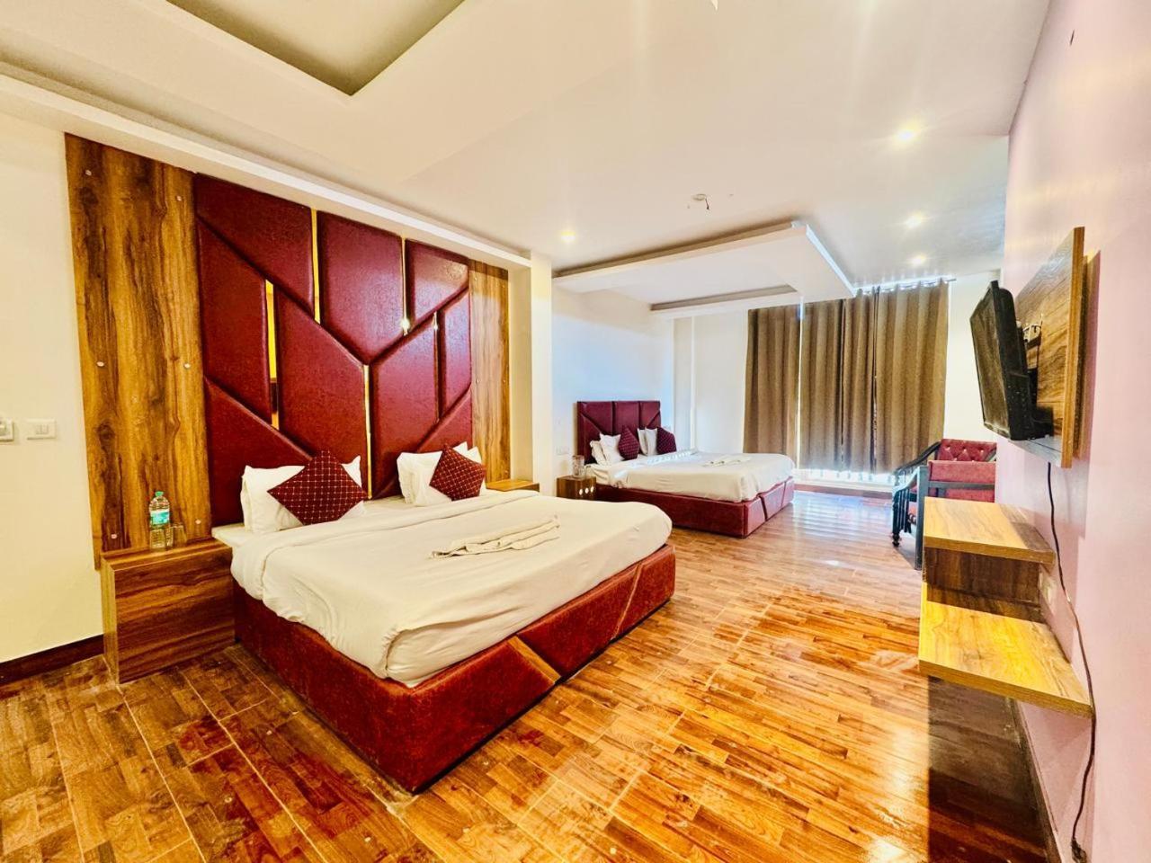 Royal Majestic View Point Lodge Manali  Bagian luar foto
